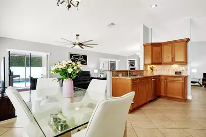 10090 SW 16th Place, Davie, FL 33324 - Photo 17