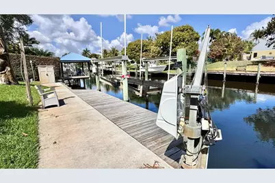 510 SW South Carolina Drive, Stuart, FL 34994 - Photo 5