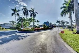 2566 Garden Dr S, Lake Worth, FL 33461 - Photo 3