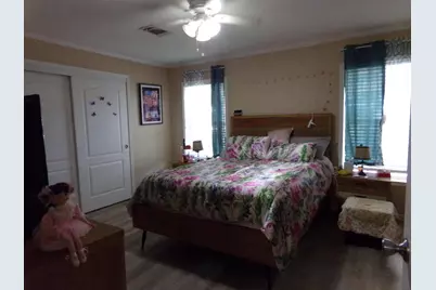 147 Plantation Boulevard, Greenacres, FL 33467 - Photo 3