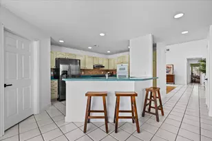 10233 Allamanda Cir, Palm Beach Gardens, FL 33410 - Photo 13