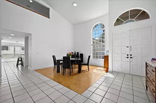 10233 Allamanda Cir, Palm Beach Gardens, FL 33410 - Photo 5