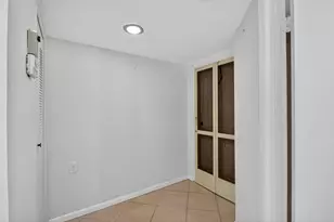 5040 Rose Hill Dr, Boynton Beach, FL 33437 - Photo 5