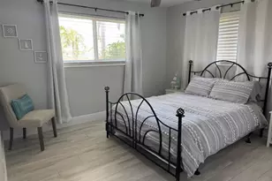 908 SE 10th St, Deerfield Beach, FL 33441 - Photo 17