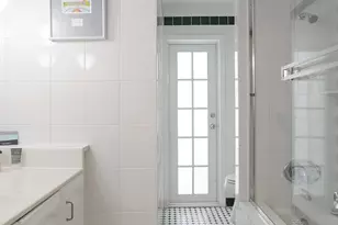 908 SE 10th St, Deerfield Beach, FL 33441 - Photo 13