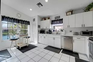 5648 American Cir, Delray Beach, FL 33484 - Photo 11