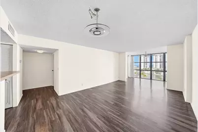 1000 Parkview Drive #1006, Hallandale Beach, FL 33009 - Photo 7