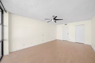 1000 Parkview Dr, Hallandale Beach, FL 33009 - Photo 13
