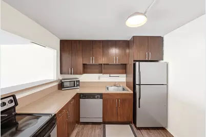 1000 Parkview Drive #1006, Hallandale Beach, FL 33009 - Photo 3