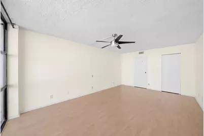 1000 Parkview Drive #1006, Hallandale Beach, FL 33009 - Photo 13