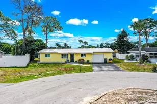 691 Snead Cir, West Palm Beach, FL 33413 - Photo 3