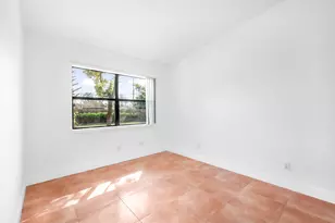 1010 NE 16th Street NE, Fort Lauderdale, FL 33304 - Photo 25
