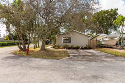 1010 NE 16th Street NE, Fort Lauderdale, FL 33304 - Photo 3
