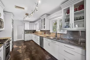 610 N Lakeside Dr, Lake Worth Beach, FL 33460 - Photo 19