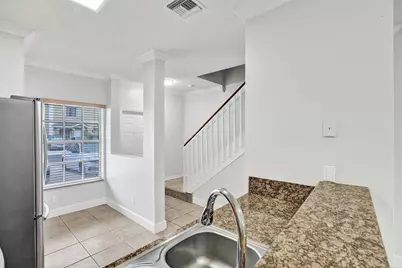 752 SW 122nd Terrace, Pembroke Pines, FL 33025 - Photo 9