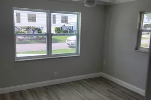 1915 SW 17th Street SW, Boynton Beach, FL 33426 - Photo 15