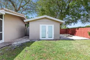 5581 SW 13th St, Plantation, FL 33317 - Photo 39