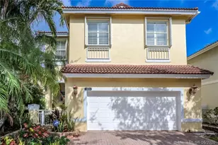 1115 Linden St, Hollywood, FL 33019 - Photo 1