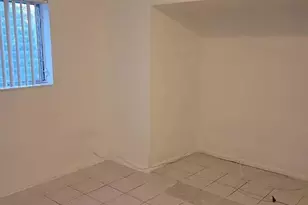 1810 NE 42nd St, Pompano Beach, FL 33064 - Photo 15