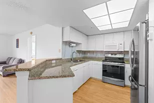 1000 Crestwood Ct Ct S, Royal Palm Beach, FL 33411 - Photo 9