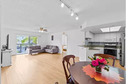 1000 Crestwood Ct Court S #1013, Royal Palm Beach, FL 33411 - Photo 3