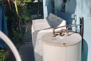 283 NE 111th St, Miami, FL 33161 - Photo 9