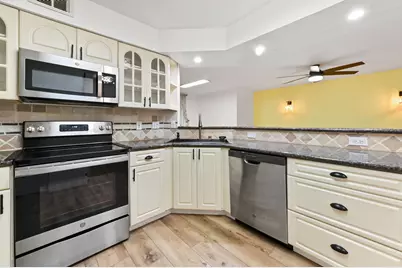 200 Scotia #202, Hypoluxo, FL 33462 - Photo 9