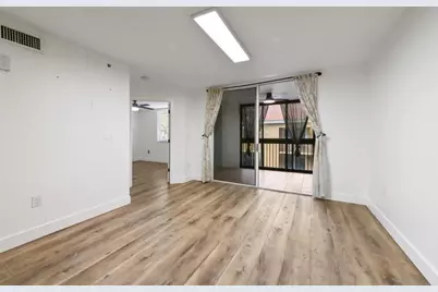 200 Scotia #202, Hypoluxo, FL 33462 - Photo 5