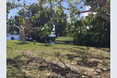 24 Golf Drive, Port Saint Lucie, FL 34952 - Photo 5