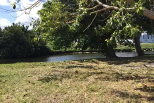 24 Golf Dr, Port Saint Lucie, FL 34952 - Photo 3