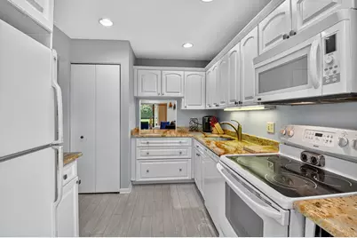 8 Stratford Drive E #C, Boynton Beach, FL 33436 - Photo 9