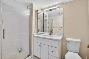 8 Stratford Dr E, Boynton Beach, FL 33436 - Photo 21