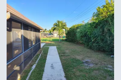 341 W 22nd Court, West Palm Beach, FL 33404 - Photo 3