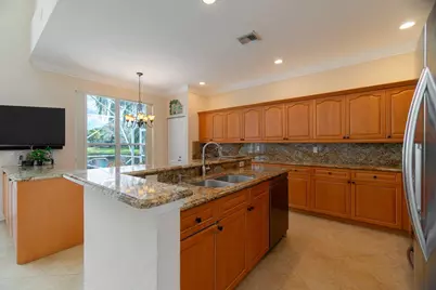 6005 Newport Village Way, Lake Worth, FL 33463 - Photo 15