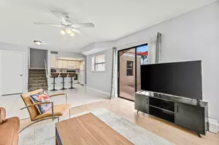 3900 Village Dr, Delray Beach, FL 33445 - Photo 13