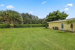 195 E High Point Ter E, Delray Beach, FL 33445 - Photo 33