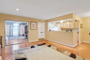 195 E High Point Ter E, Delray Beach, FL 33445 - Photo 13