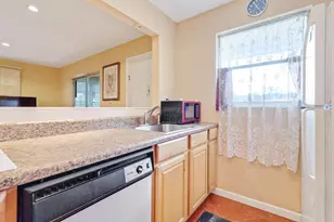 195 E High Point Ter E, Delray Beach, FL 33445 - Photo 19