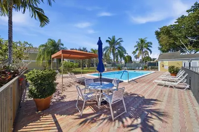 1383 NW 122nd, Pembroke Pines, FL 33026 - Photo 27