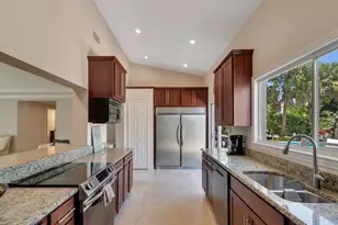 527 E Causeway Blvd, Vero Beach, FL 32963 - Photo 9