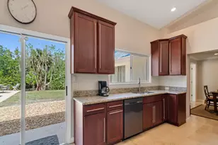 527 E Causeway Blvd, Vero Beach, FL 32963 - Photo 7