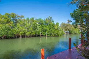 527 E Causeway Blvd, Vero Beach, FL 32963 - Photo 23