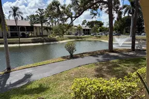 340 Pine Ridge Cir, Greenacres, FL 33463 - Photo 13