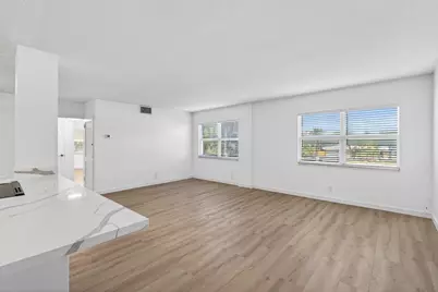 2555 NE 11th Street Street NE #202, Fort Lauderdale, FL 33304 - Photo 9