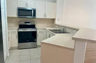 5008 SE Mariner Garden Cir, Stuart, FL 34997 - Photo 3