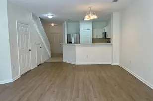 5008 SE Mariner Garden Cir, Stuart, FL 34997 - Photo 5