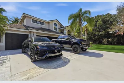 3541 Carlton Lane, Davie, FL 33330 - Photo 5