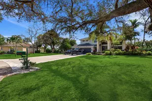 3541 Carlton Ln, Davie, FL 33330 - Photo 3