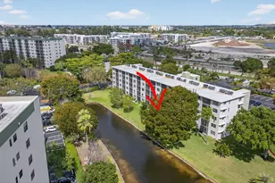 2230 N Cypress Bend Dr N, Pompano Beach, FL 33069 - Photo 41