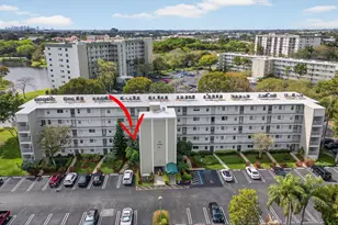 2230 N Cypress Bend Dr N, Pompano Beach, FL 33069 - Photo 39